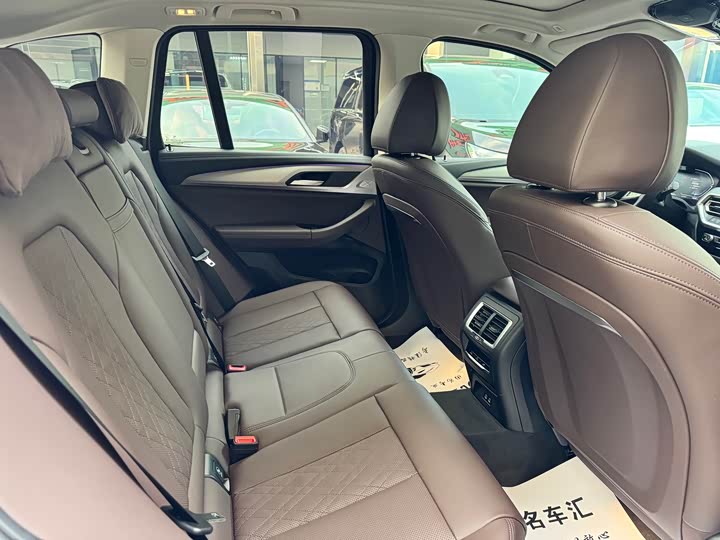 Фото 16 - BMW iX3