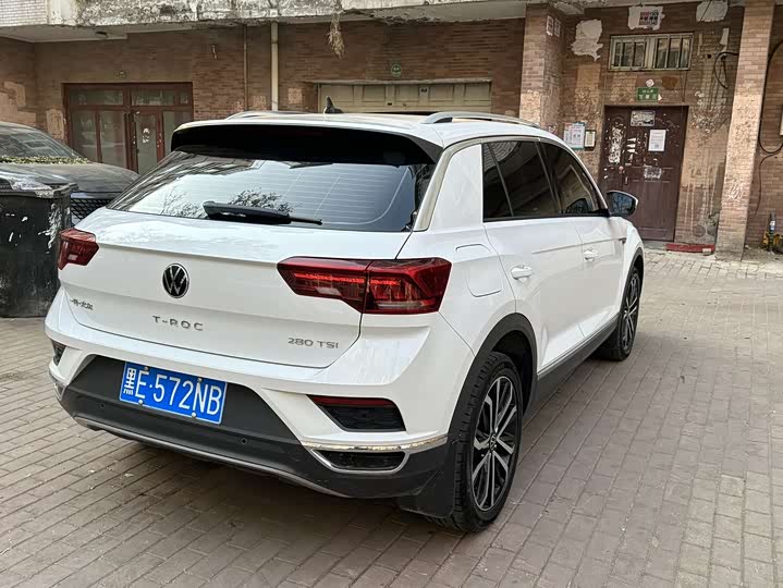 Фото 3 - Volkswagen T-Roc