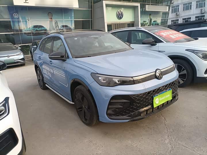 Фото 4 - Volkswagen Tiguan L Pro