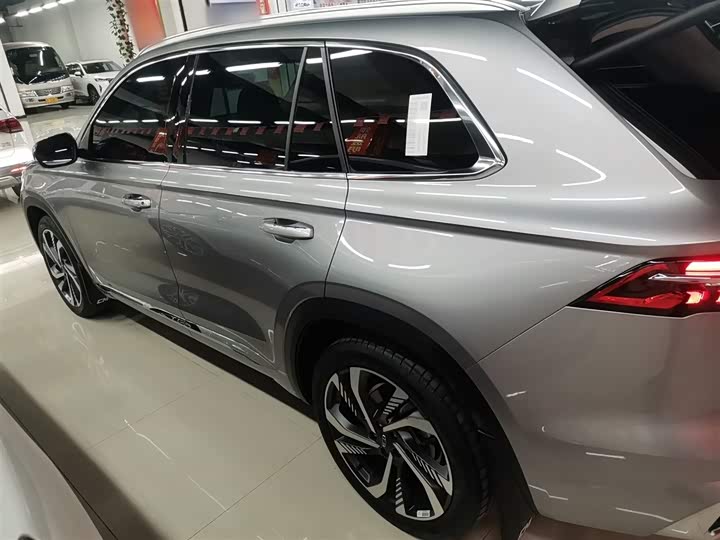 Фото 5 - Geely Monjaro