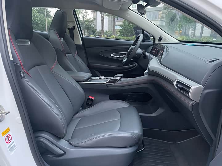 Фото 11 - Changan UNI-T