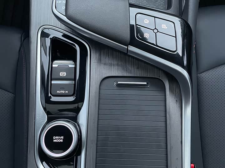 Фото 8 - Changan UNI-T