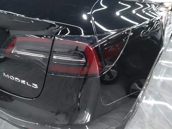 Фото 8 - Tesla Model 3