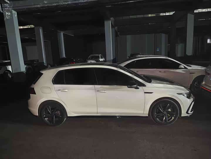 Фото 4 - Volkswagen Golf