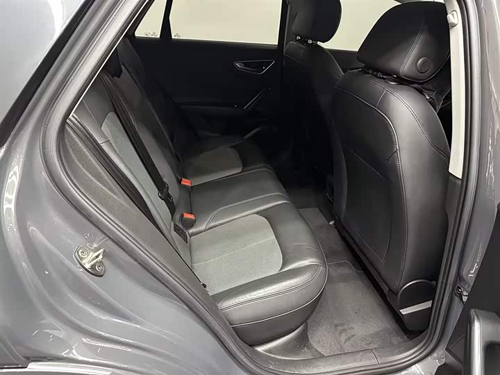 Фото 6 - Audi Q2L