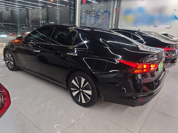 Фото 5 - Nissan Teana