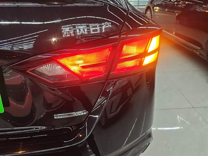 Фото 8 - Nissan Teana