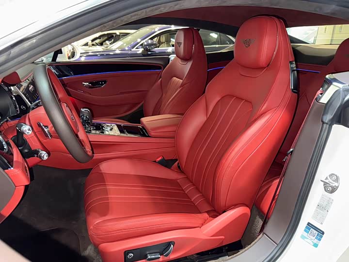 Фото 18 - Bentley Continental GT