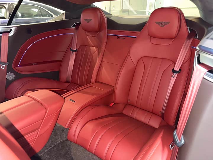 Фото 19 - Bentley Continental GT