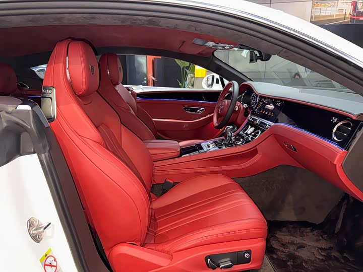 Фото 24 - Bentley Continental GT