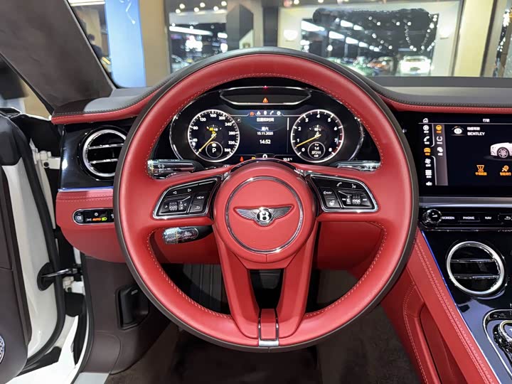 Фото 8 - Bentley Continental GT