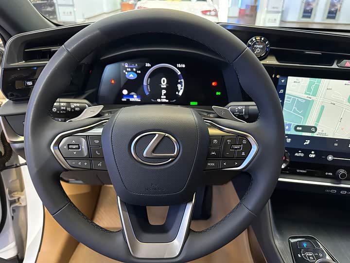 Фото 14 - Lexus RZ