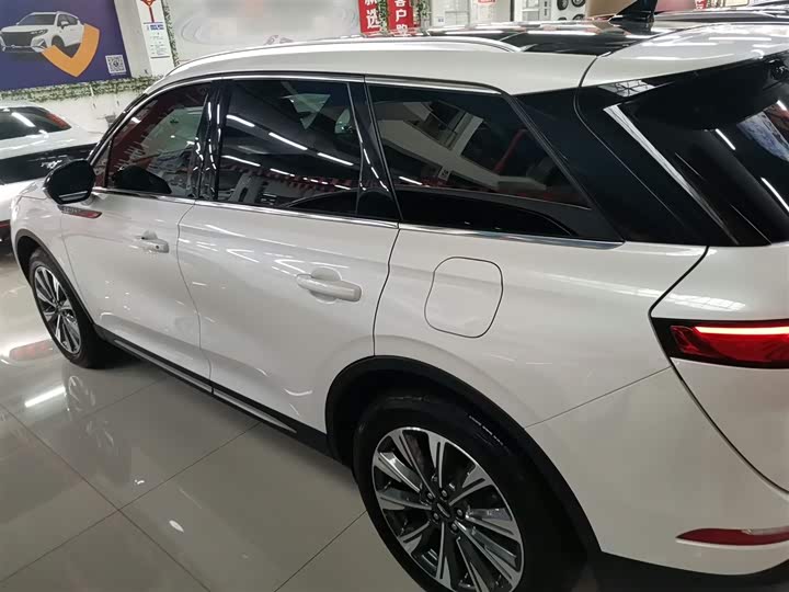 Фото 5 - Lincoln Corsair