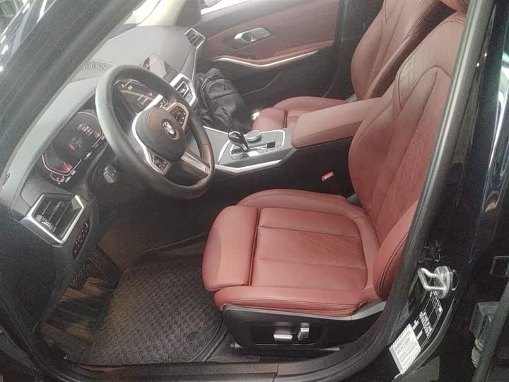 Фото 15 - BMW 3 Series