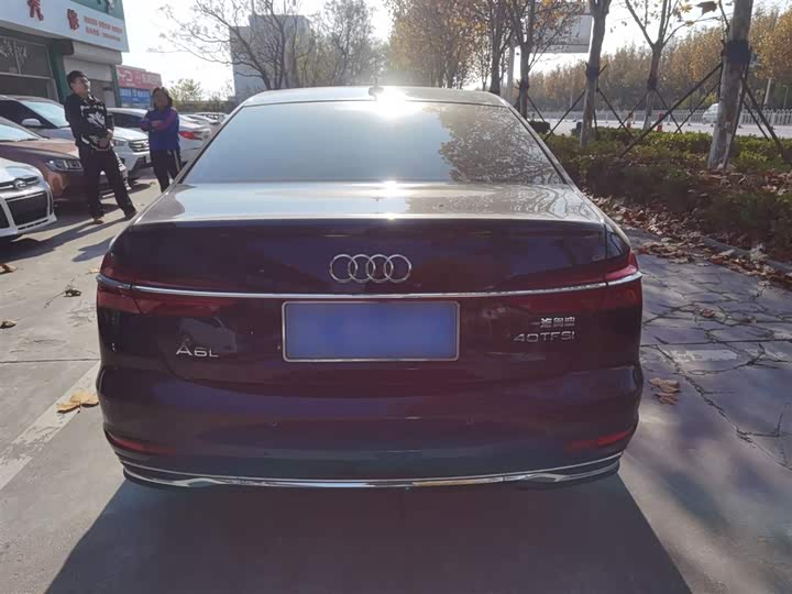 Фото 6 - Audi A6L
