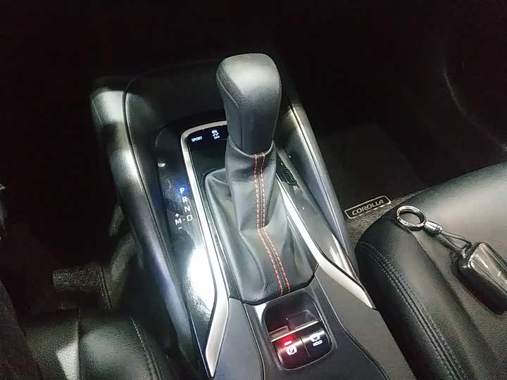 Фото 14 - Toyota Corolla