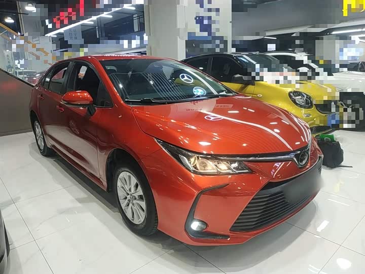 Фото 4 - Toyota Corolla