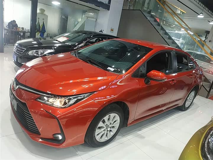 Фото 5 - Toyota Corolla