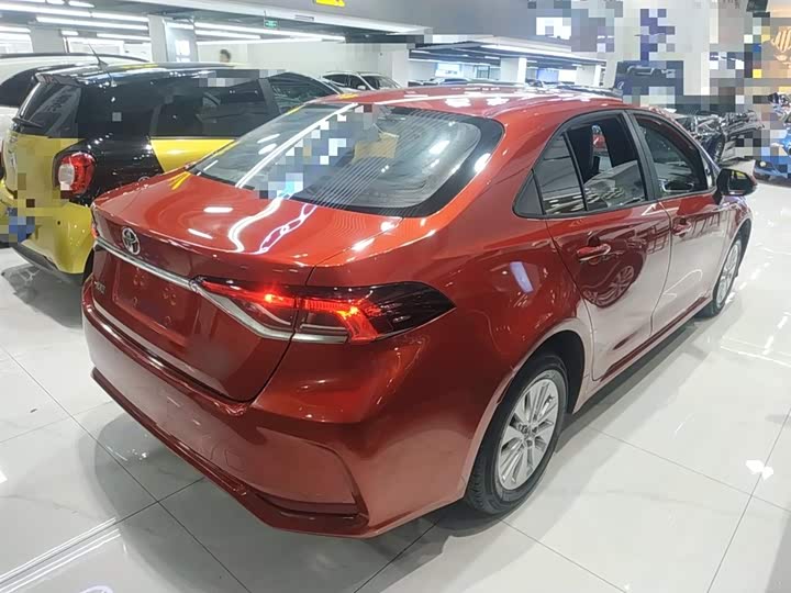 Фото 7 - Toyota Corolla