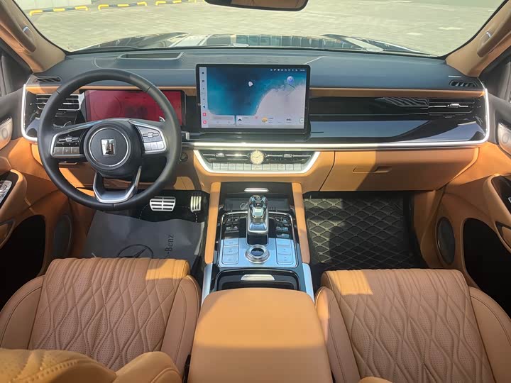 Фото 13 - Tank 500 Hybrid