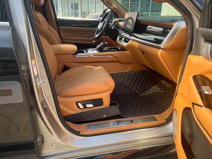 Фото 17 - Tank 500 Hybrid