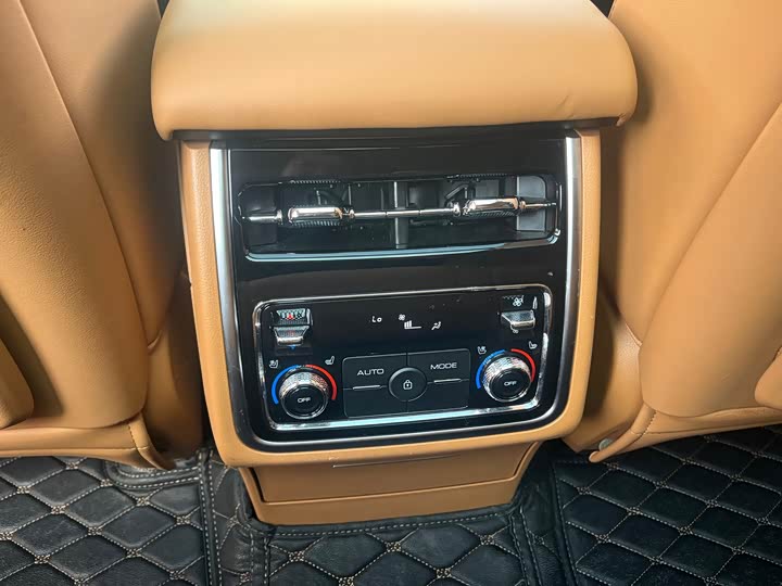 Фото 9 - Tank 500 Hybrid