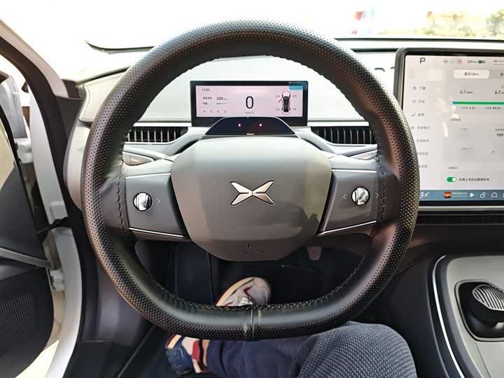 Фото 11 - XPeng Mona M03