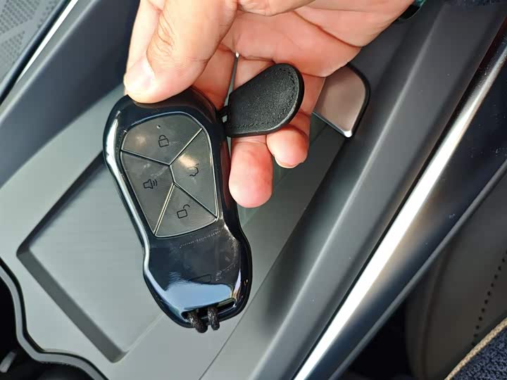 Фото 9 - XPeng Mona M03