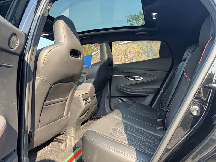 Фото 11 - Changan UNI-T