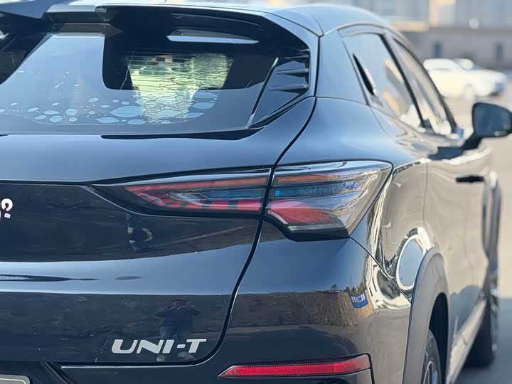 Фото 8 - Changan UNI-T