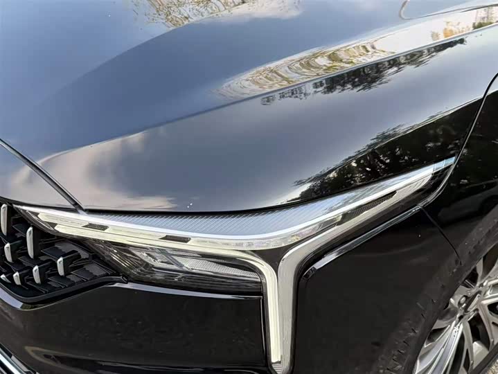 Фото 16 - Bestune B70