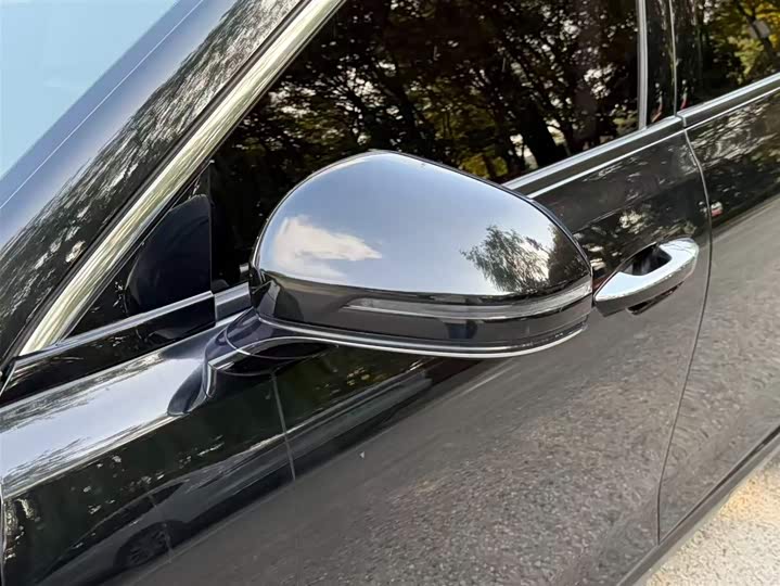 Фото 17 - Bestune B70