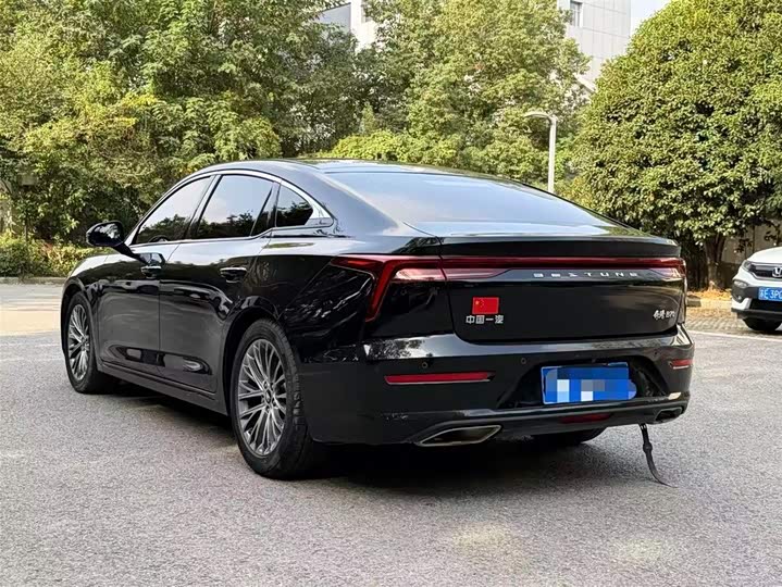 Фото 5 - Bestune B70