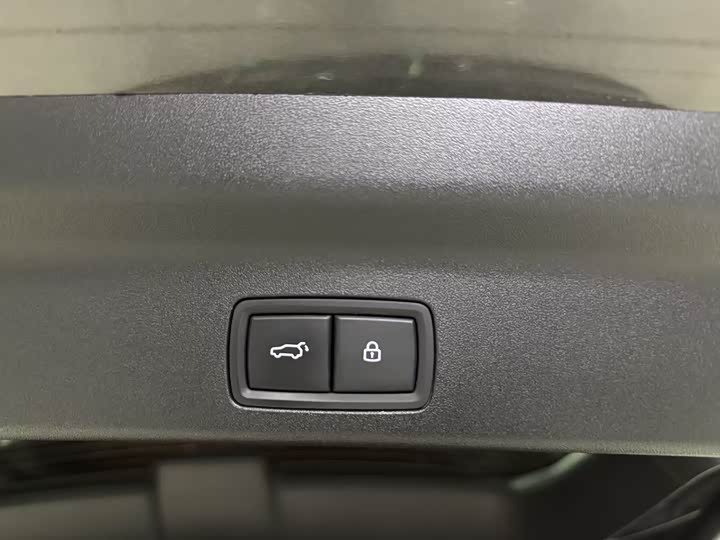 Фото 16 - LiXiang L8