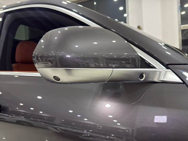 Фото 18 - LiXiang L8