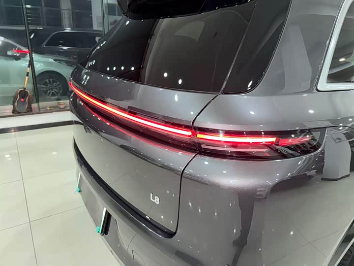 Фото 19 - LiXiang L8