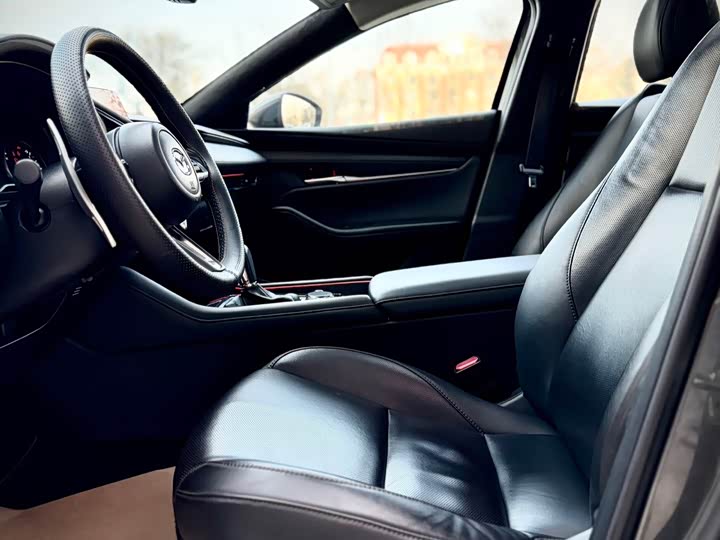 Фото 10 - Mazda 3 (Axela)