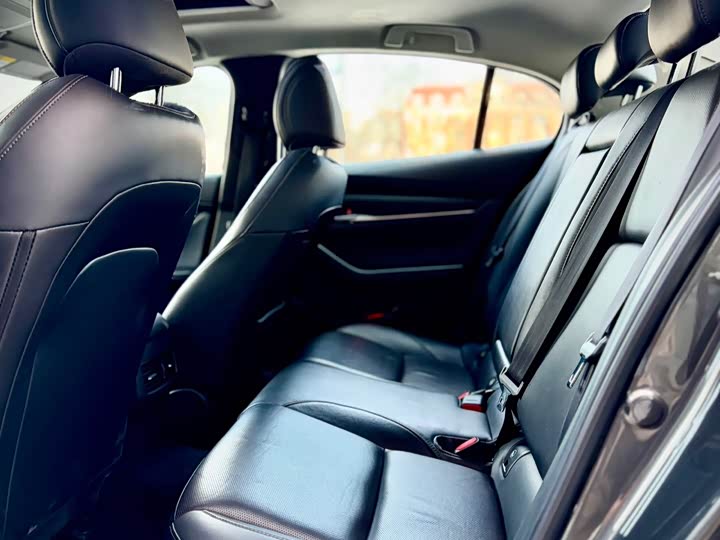 Фото 16 - Mazda 3 (Axela)