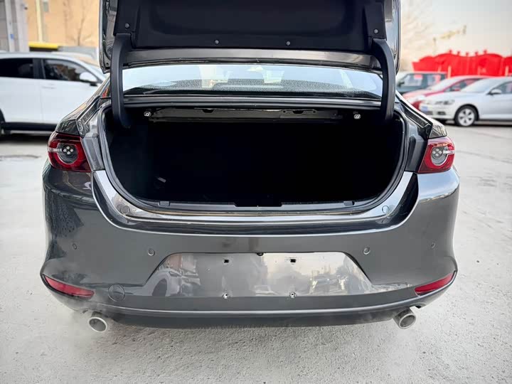 Фото 19 - Mazda 3 (Axela)