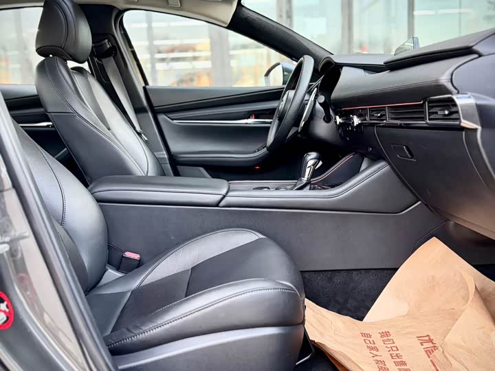 Фото 23 - Mazda 3 (Axela)