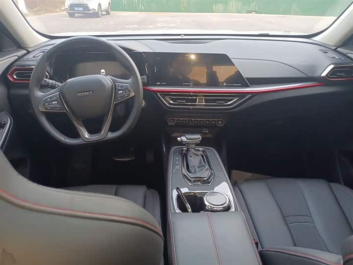 Фото 10 - Changan Oshan X5