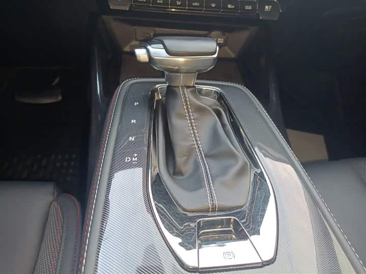 Фото 14 - Changan Oshan X5