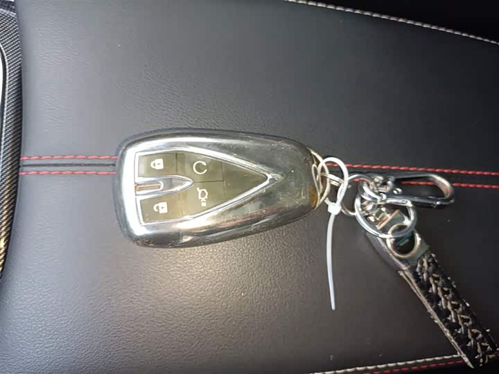 Фото 9 - Changan Oshan X5