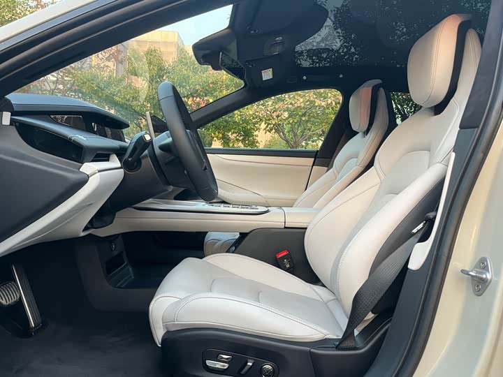 Фото 13 - Xiaomi SU7