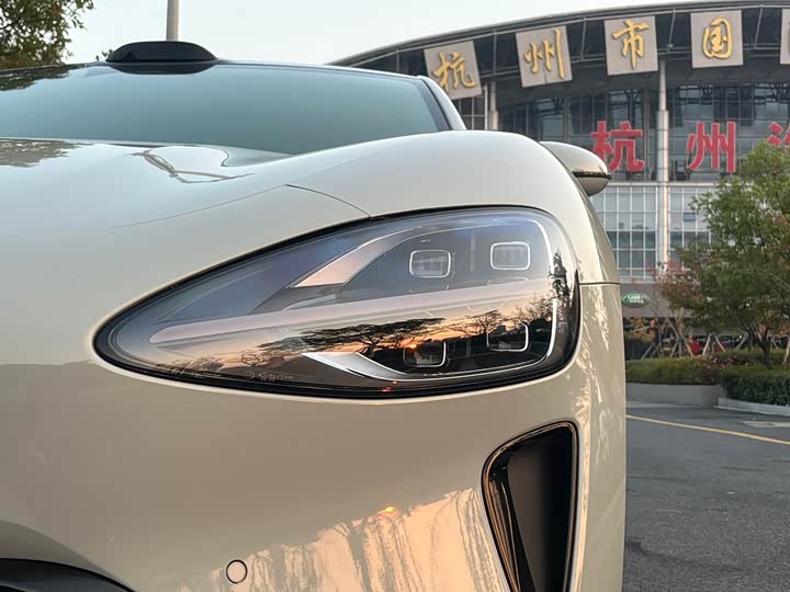 Фото 15 - Xiaomi SU7