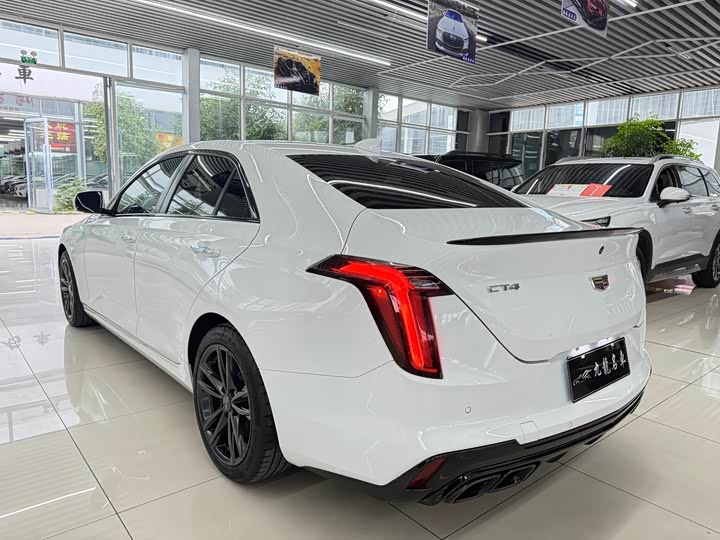 Фото 5 - Cadillac CT4