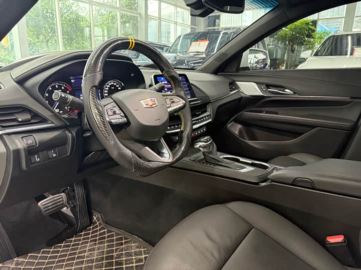 Фото 6 - Cadillac CT4