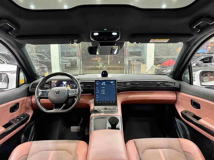 Фото 10 - Nio EC6