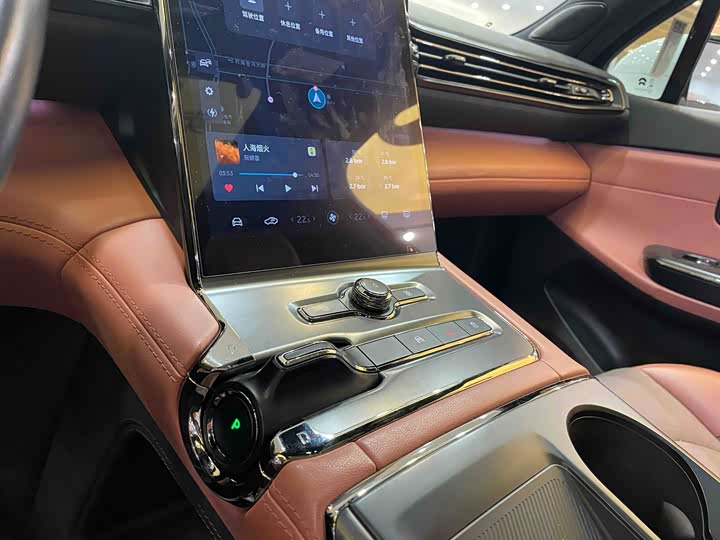 Фото 18 - Nio EC6