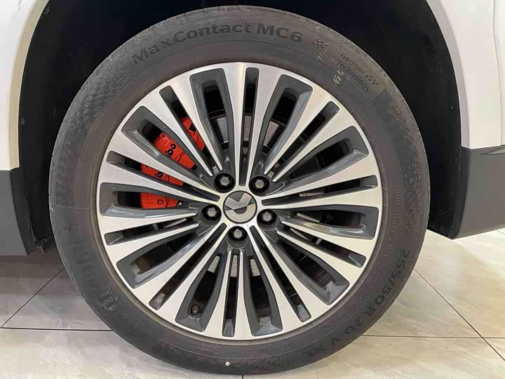 Фото 19 - Nio EC6